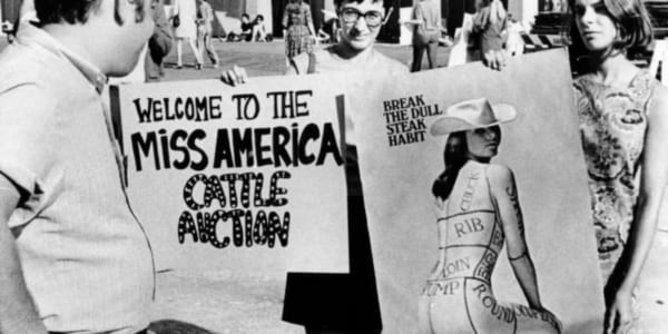 MissNews - The Miss America Protest | 1968`S Beauty Pageant Turned Into A  Bra Burning Movement